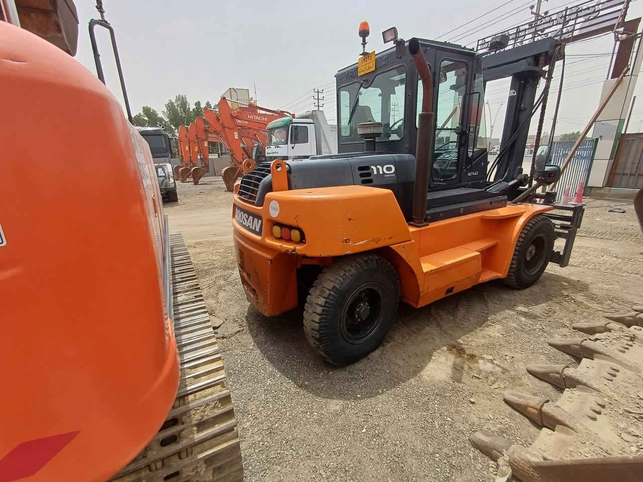 طابت اوقاتكم..
شركة أمواج ضفاف الرافدين  
رافعه شوكيه 11.5طن منفيس 
📌العنوان محافظه البصرة 
{ الزبير طريق سفوان } 
للاستفساراكثر اتصل على الأرقام التالية
• Mob :- ‎*********** 
• Mob :- ***********
• WhatsApp :- 0780 997 9753
