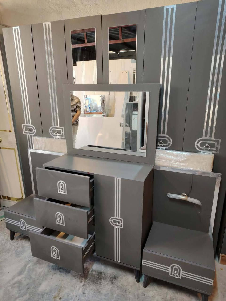 غرفة نوم مستعملة🇹🇷
 نضافة90 ٪💯
عدد القطع / 5 
نضام / أبواب 💢 
شد ونقل داخل بغداد مجاني🚛
يوجود توصيل محافضات 🚛


**إذا كنت صاحب هذا الإعلان وتريد حذفه لأي سبب، رجاءا أرسل رسالة إلى الدعم الفني**