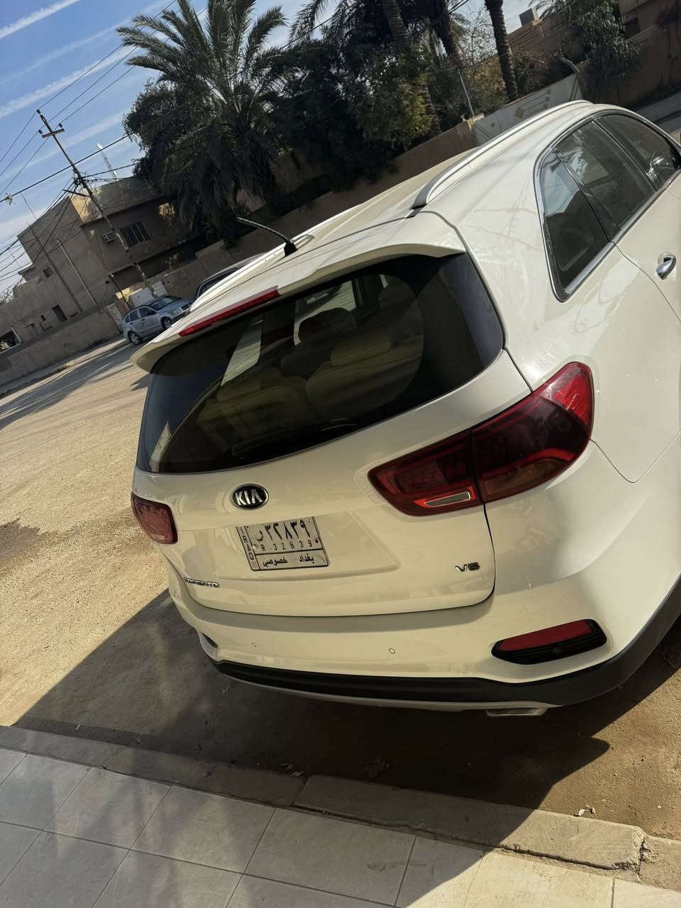 سورنتو 2018
السياره خليجي مكفوله كفاله عامه عده ملاحضات بسيطه 
السياره نضيفه حيل مال جناي وجانت يم دكتور جامعي 
السياره ماشيه 104 الف حقيقي شرط الفحص 
داخل لونين 
بصمه
كشنات جلد وكهرباء 
صندوك كهرباء 
سعر السياره 240 وبيها مجال للشراي وحك الجيه هم واكع
ترهم مراوس جيب 2014
مكانها بعقوبه ديالى 
***********
