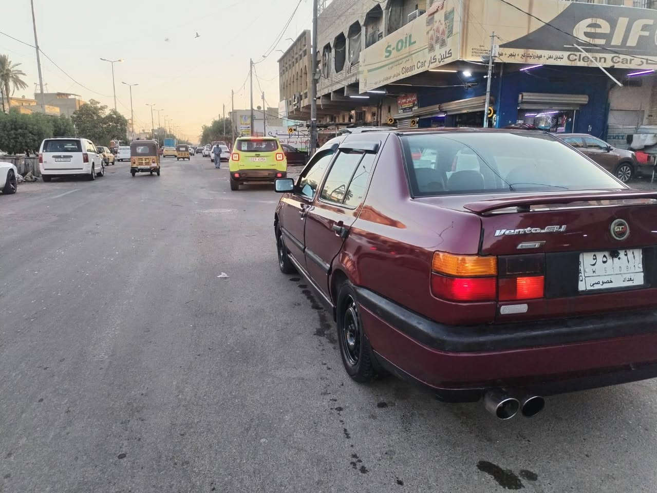 السلام عليكم عيكم كولف فولكس واكن ١٩٩٣ جاهزه مكينه وكير خير من الله كهربئيات شغاله تخم تاير صدر جديد غرفه حلوه مشروع وطني سياره حلوه بدون ضربه كير اوتو فتحه السعر ٣٦مكانهه بغداد الحريه الاتصال ***********
