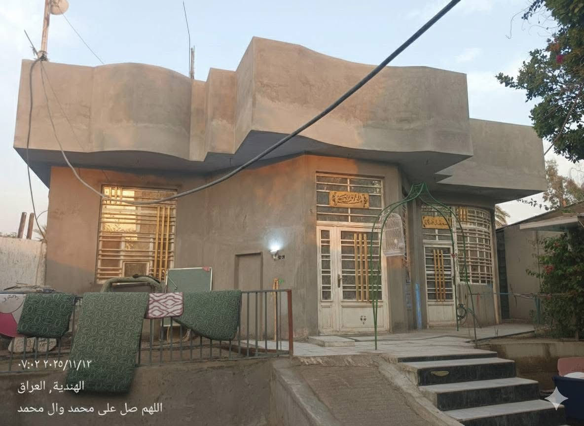 سلام عليكم. اشتغل كافه لاصباغ وديكورات وسقف ثانوي وتغليف جدران والواجهات ***********
