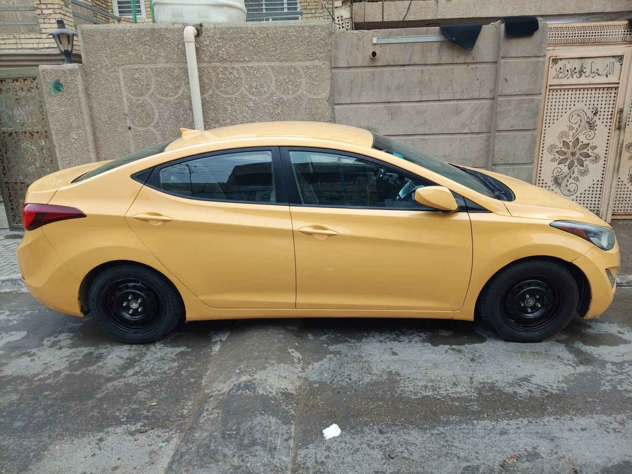 سلام عليكم النترا 16 وارد امريكي حادثها دعاميه (كلين) 
اليبل واحد اليرباك سليم  (سياره حالين بيها كازكيت)  
السعر 112 وبيها مجال العنوان بغداد شهداء العبيدي 
الهاتف ***********
