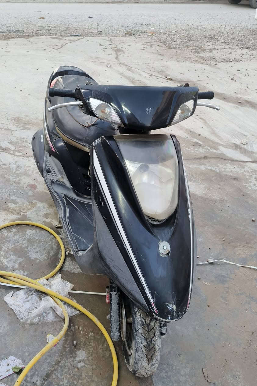 دراجه بريز بلادي نضيفه معدل  عداد كهربايات كله شغال دراجه نكره مكان كاضميه ب400  للتواصل ***********
