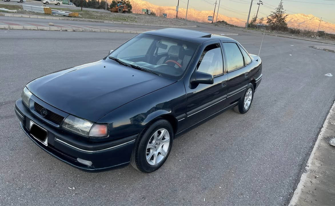 ئوپل موديل١٩٩٥
مةكينه٢٠
گيرو مةكينه بةشةرت
دةنگو بوخاري نيه
كودي ئاسايشي رانيةي بو كراووة
توندو تول
سلايت كارةباي
جام كارةباي
ئاوينه كارةباي
دةبل پةرةشوت 
ناو فورميكا
موسو براووة دةعمو وةرگةران بةشةرت
يةك سةر"دةبلي چاكراووة
خاسي نيه و
عةرةبانةكةشي لةعيمي پيوةنيه

سعري٢٣$ 
*********** بشدار, السليمانية
