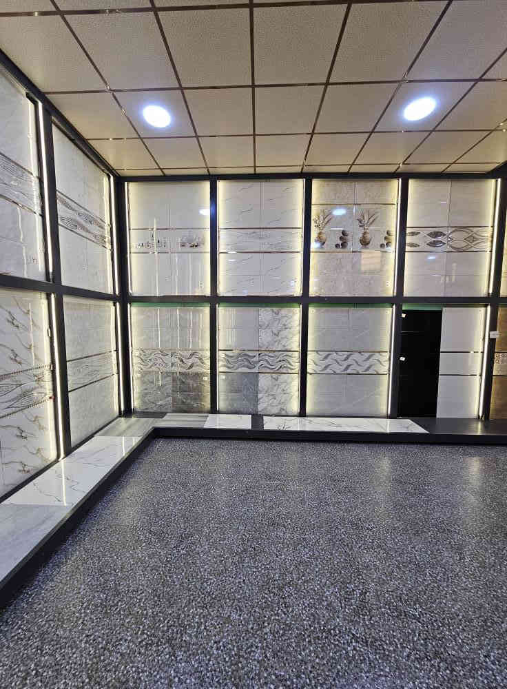 #السرحان_للديكور_والسيراميك 

كل أسبوع موديلات جديدة 

وجبة جديدة من السيراميك الجداري 
شركة برديس Paradise
 شركة أطلس Atlas
شركة فرح Farah
شركة مريم Mariam

🔹 القياس: 30×60
🔹 عجينة بيضة فول كواليتي 
🔹 قياسات مضبوطة 100%
🔹 نوع الاستخدام: جوكر (حمامات – جدران – مطابخ) 🛁🍽️
🔹 جودة عالية ولمسة فخامة لأي مكان 

موصل ناحية القيارة الشارع العام قرب السيطرة الشمالية 

*********** سفيان 
*********** سرحان 
*********** امجد ابو صالح
*********** اسامة
