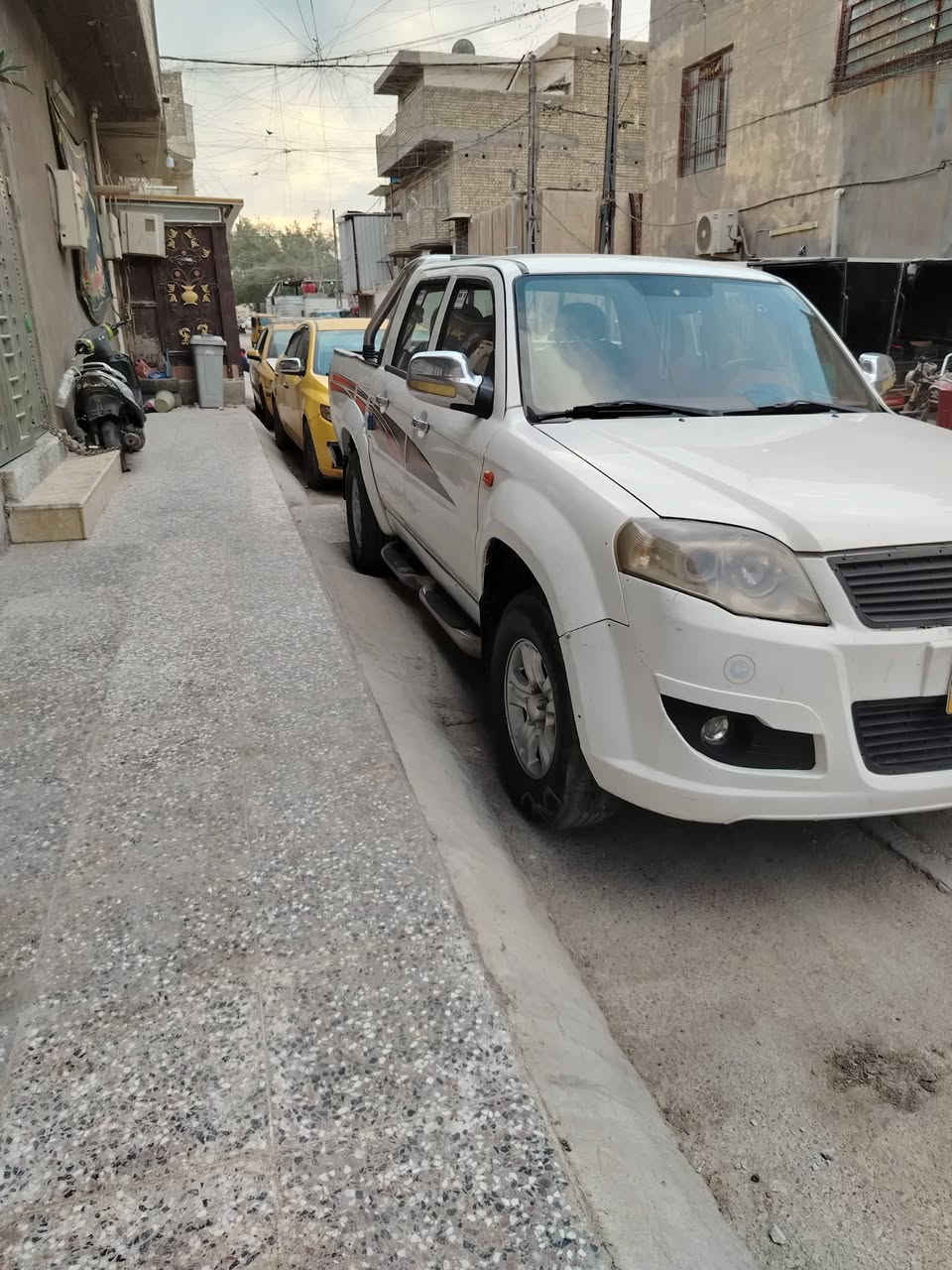 سكاي 2013 سياره جاهزه وحلوه مكينه مكفوله كير اوتوماتيك صدر جديد تخم تاير رقم كربلاء ***********
