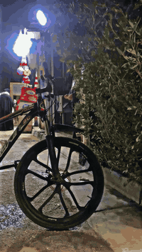 السلام عليكم 
شبابنا الطيبة 
بايسكل  للبيع 
السعر ٨٠ أو بي مجال للشراي فقط
رجاءً إذا مو شراي لتتعامل
مكاني بغداد البلديات قرب تقاطع الكهرباء 

للتواصل فقط واتساب
***********
