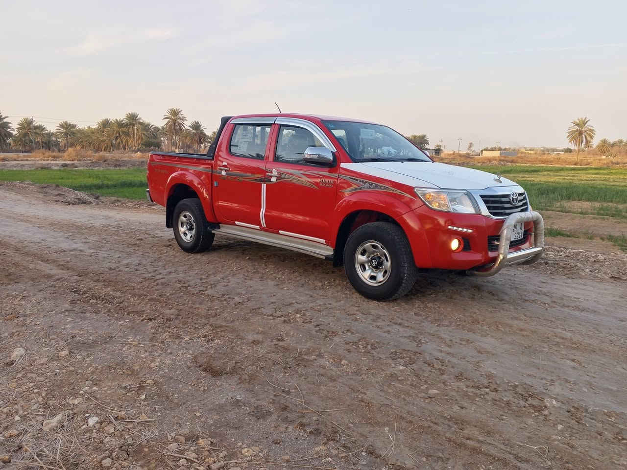 سلام عليكم تيوتاة فور ويل موديل 2014 سياره جديده مكفوله كفاله عامه من كلشي رقم واسط  نكليزي بسمي سياره كير اوتوماتيك  ***********سياره مامفتوح برقي علوظع شركه ماشيه 145الف  سياره نظيفه من شخط من بارد من صبق من فتح من رصعه محرك مكفولة وحداديه وتخم تاير جديد  تبريد ثلج سياره تحتبر لفين وخمسه وعشرون نظافه سياره بسمي تريد وكاله تريد تحويل  سياره بس ليدور نظيف رجاء لموء شراي لاتصل سياره جديده كارتون سبير منازل بيع ومراوس
