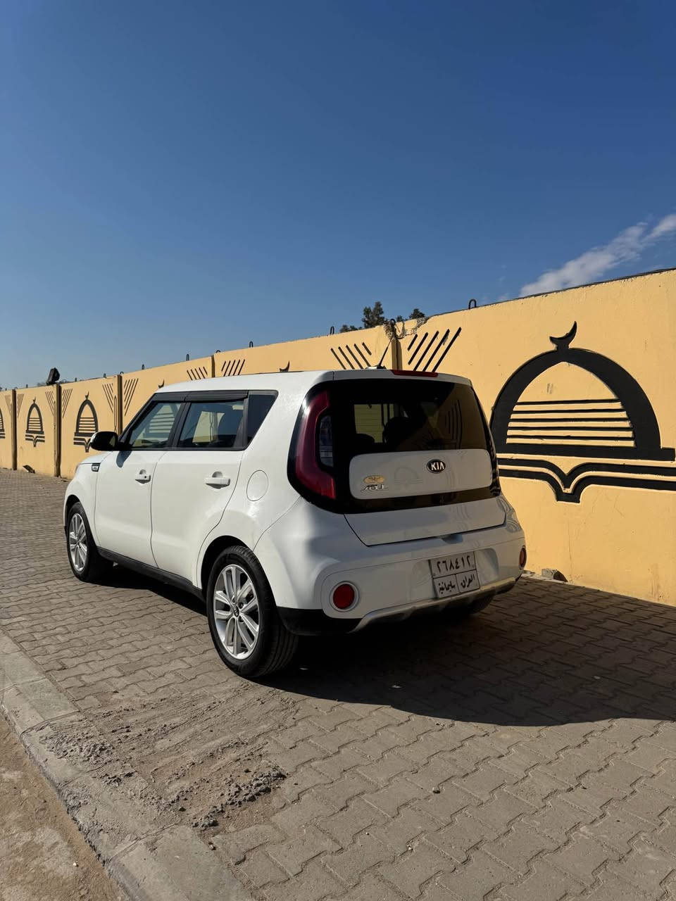 كيا صول محرك ٢٠٠٠ رقم سليمانيه تريد تحويل تريد وكاله سياره جديده ومناقصه برغي حادثه جاملغ امامي وباب جهة سايق  عليه ادامه كامله بوليش وحمام وحداديه جديده وباتري وتخم تاير جديد مكاني كربلاء 
الرقم *********** كربلاء, العراق
