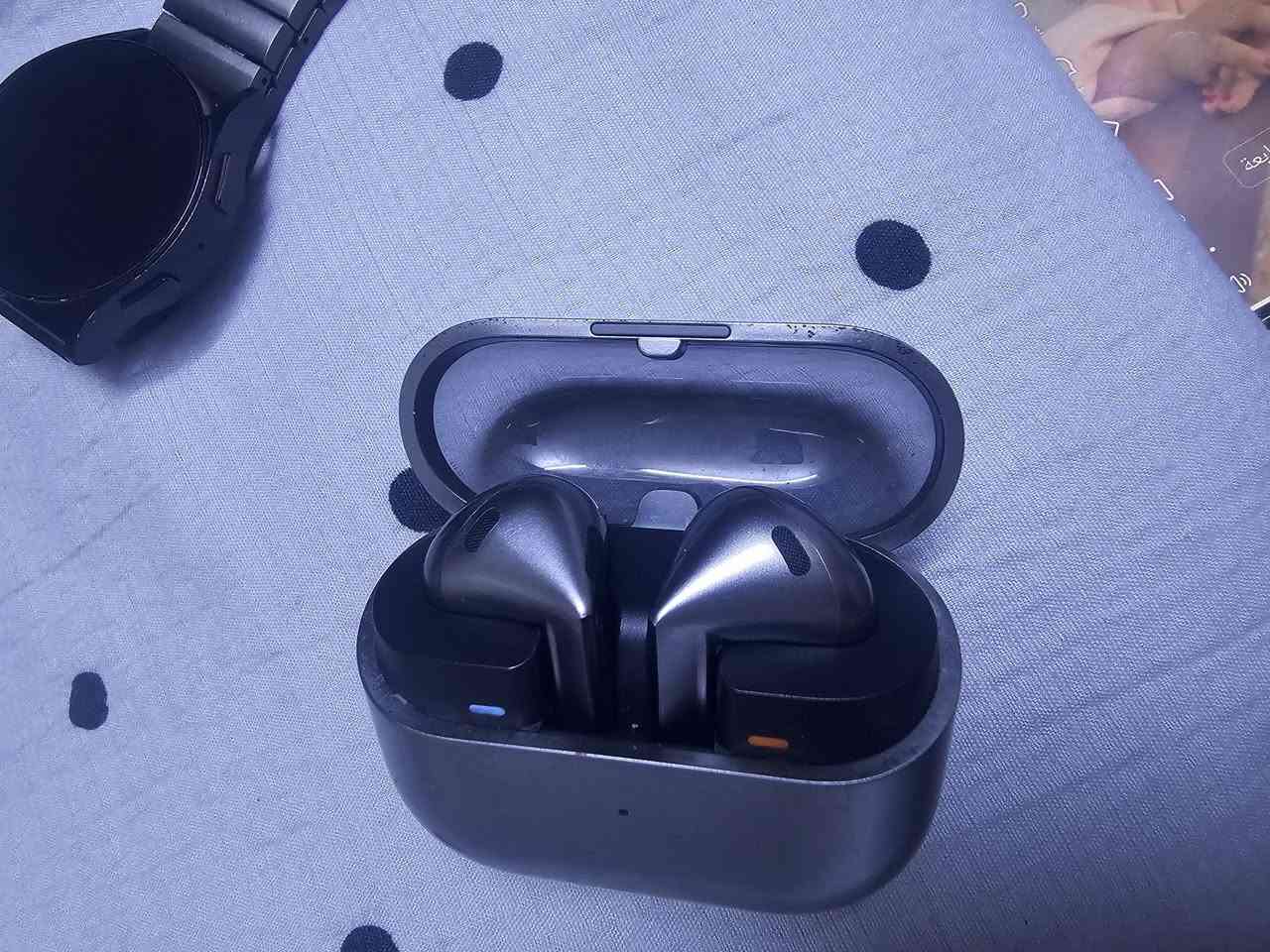 ساعة galaxy watch 6 وسماعة galaxy buds 3 الساعة استخدام قليل جبتهة وما عجبتني. بالمناسبة ثنينهن كراتينهن موجودات . نزل سعرك بالتعليقات لئن ما اعرف بيش ينباعن


**إذا كنت صاحب هذا الإعلان وتريد حذفه لأي سبب، رجاءا أرسل رسالة إلى الدعم الفني**