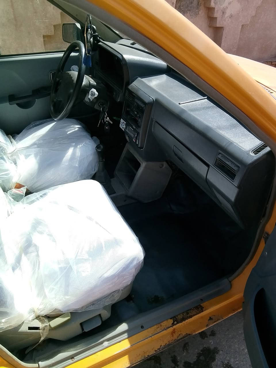 السلام عليكم سايبا موديل 11للبيع مكينه وكير جديد والسياره بااسم المداور ثاني يوم العنوان ديوانيه الرقم 
***********
