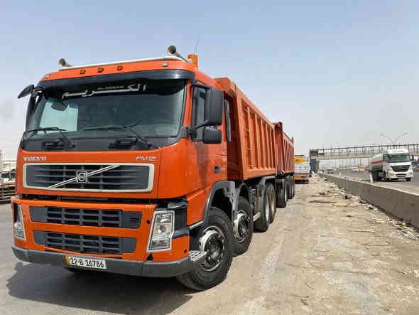 السلام عليكم …. فالفو عقرب قاطره و مقطوره …. مرقمة بموديلها ￼ ‏2003 …. حجم ‏430 ￼￼ …. 

للأستفسار : ***********
