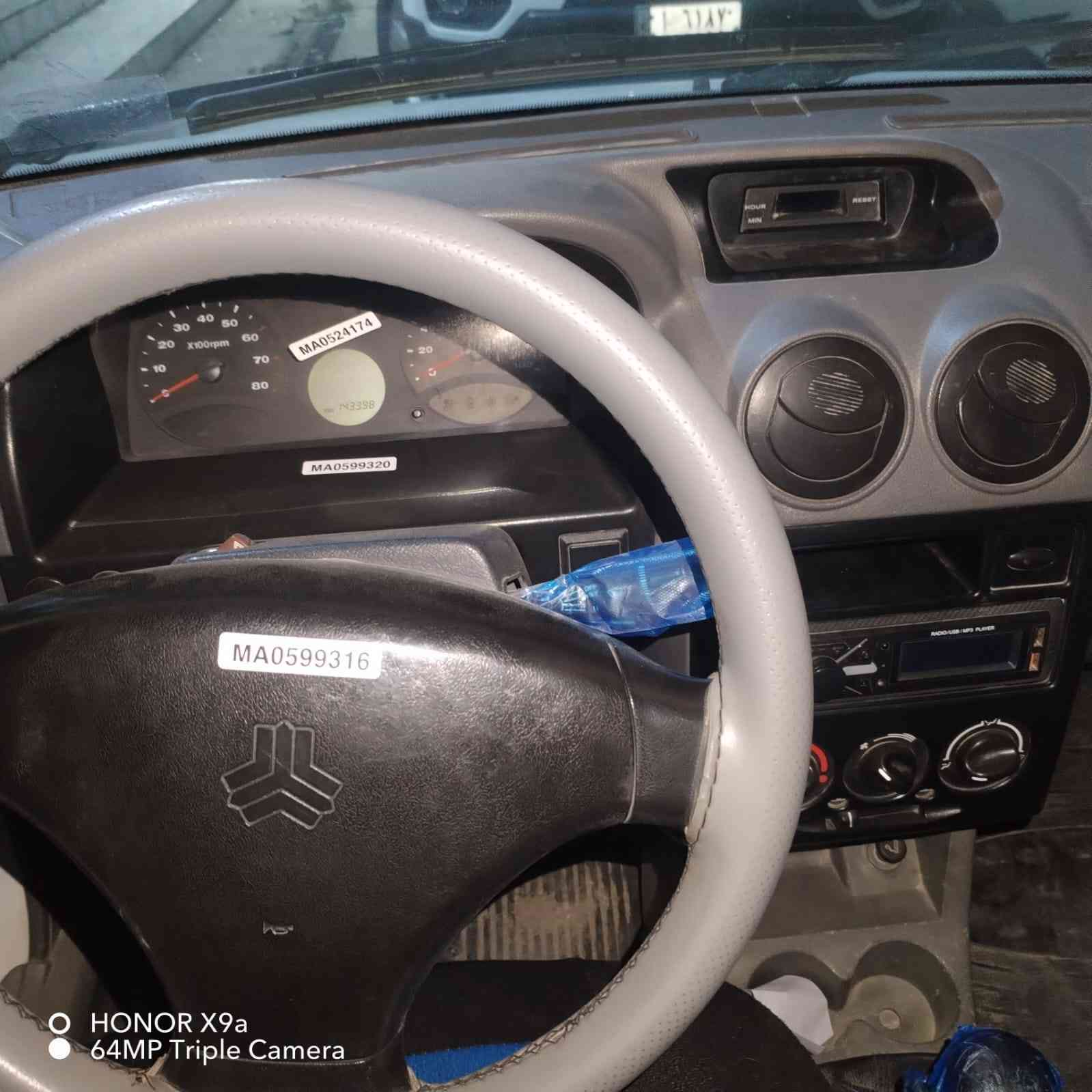 سلام عليكم  سياره سايبه مديل 2015 مكفوله كفاله عامه من كير و محرك  وشاصي و كشره سياره تبريد سياره حلوه مال جناي  اتصال ***********
