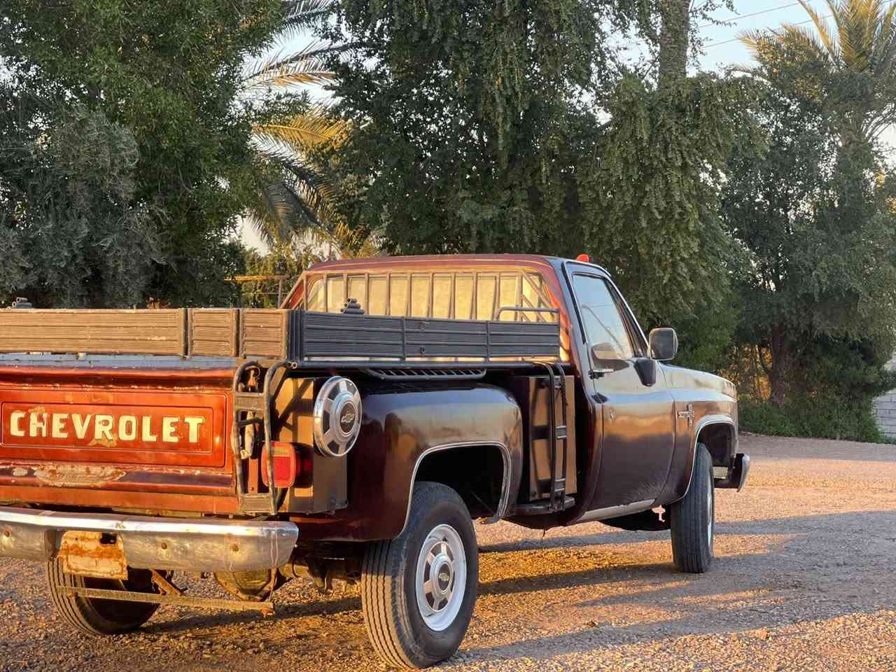 سلام عليكم
شوفر وانيت موديل 83 رقمها صلاح الدين انكليزي الجديد بسمي تحويل ثاني يوم  ومكانها ابغداد كير 400 اوتوماتيك محرك 305  السياره جاهزه ماعدا الكابريتر مالتها يرادلها ترتيب سعرها 55 وبيها مجال للشراي للاستفسار ***********
