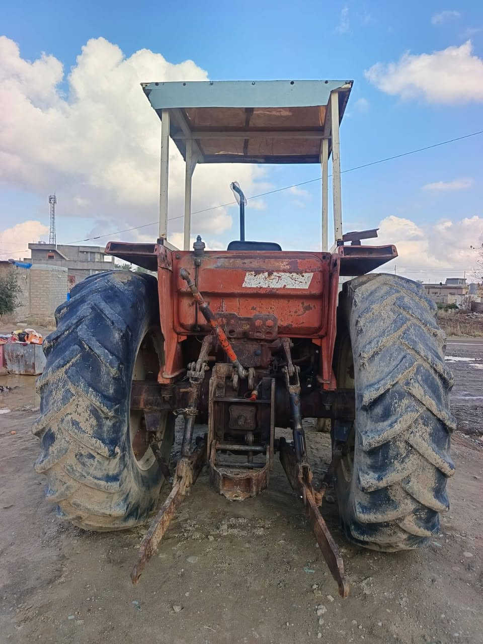 السلام عليكم اعادة النشر بسبب الوعود الكاذبة تركتر فيأت للبيع المكان صلاح الدين قضاء  بيجي الاتصال على الرقم ***********
