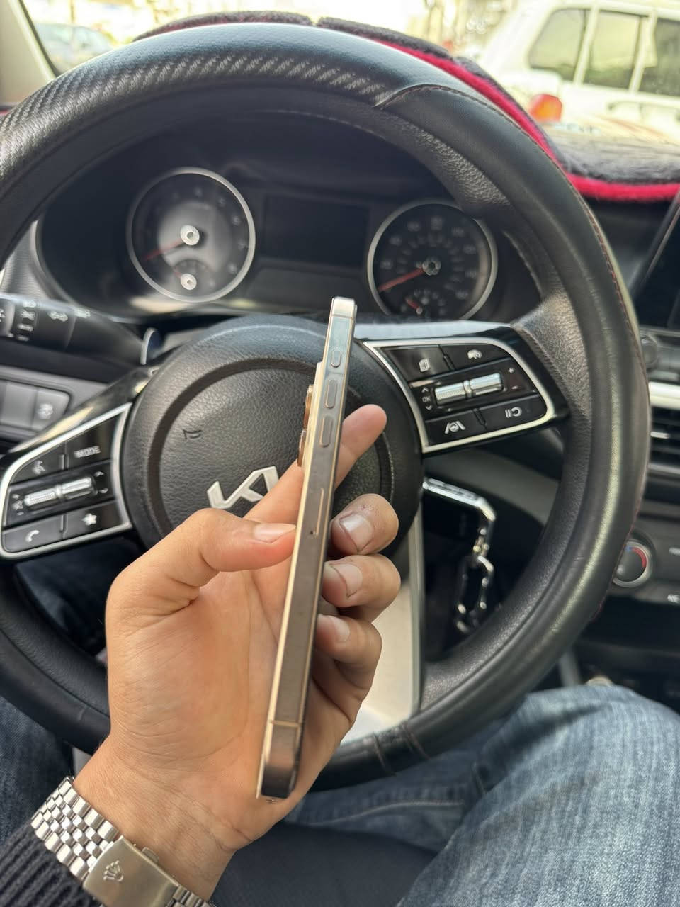 السلام عليكم ايفون 16برو ماكس
بعده داخل بظمان الجهاز بعده جديد
شرق اوسط ملحقاتة كاملة ذاكرة 256

مبدل بطارية أصلية تقرا نسبة حقيقة بدلتها بمركز تي موبايل سعرها 125الف 

السعر 1100 قفل من الاخير 

مكاني بغداد المنصور يم مستشفى الطفل

***********
