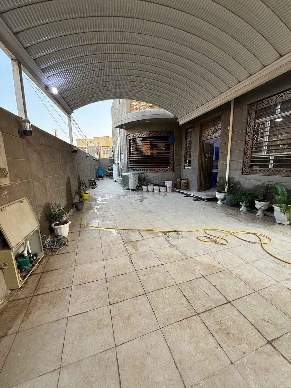#سعر جدا #مناسب 

🏠/ دار #للـــــبيــــــع مـــع #الآثـــاث او بــدون #آثــــاث 
  
فـٓي #الــصـــحــه قــرب مــطــعــم ابــو صفاء او قـرب #مــارينا

_________________  #طــــابــــو #زراعـــــي #ســــنـــد 25

المساحـــــــة // 300م  
 
الواجهـــــــــة // 17.7م 

النــــــــــــزال //  17م 
عــرض الشــارع // 8م 
_________________
🧱🏗️ #الطابــــــــــــــق #الأرضـــــــــــــي
 غــــرفــــتين نـــوم  و صالـــــــــة وهـــــــــــول ومطبـــــــخ   ومجمــــــــــع صحيـــــــــات وگـــــــــراج ســـياره كــــبيــر جــــدا  وحديقـــــــــه كــــبيــــره  جـــدا
🧱🏗️ #الطابــــــــــــــق #الثانــــــــــــــــي

#مـــجـــــمــع صــــحـــيـــات #مـــشـــتـــرك 
_________________💲
___________________
للأستفســـــــار عــــــن السعــــــــر يرجـــــــىٰ تـــــــرگ تعليـــــق (السعـــــــــر) #وسيتــــــم #الـــــرد 
__________________

_________________💲
#مكتـــــــــب
                🏘️أمــــــــلاك بابــــــــل للعقـــــــار🏘️
#الكــــــــائن

☎️ *********** واتساب☎️‏‪0782 220 3665‬‏ واتساب
    شارع_الكرامة_قرب_الضريبة_مقابل_التخطيط_العمراني
        
_____________________________________________
