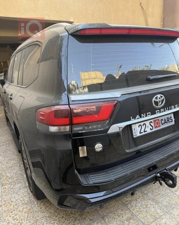 تويوتا لاندكروز موديل 2024 GXR فول موصفات كلين تايتل اربيل خصوصي ماشية 1800 كيلو متر السعر 730$العنوان البصرة الجمعيات ***********
