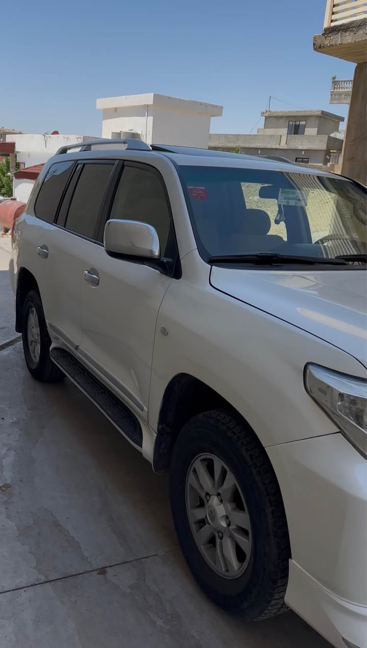 وەنەوشە دووبی ٢٠٠٩ فوول مواسەفات ٨ پستن سلایت سەلاجە گیر تماتیک سەیارەکە دووبەیە مەکینەی نەکراوەتەوە گێڕو مەکینە بەشەرت تەقە و رەقە بەشەرت سەیارەکە نرخەکەشی خوار بازاڕە ***********
*********** واتسئاپ لەسەر زینەکەیە نامە جواب نادەمەوە تەلەفۆن بکەن سوران, أربيل

