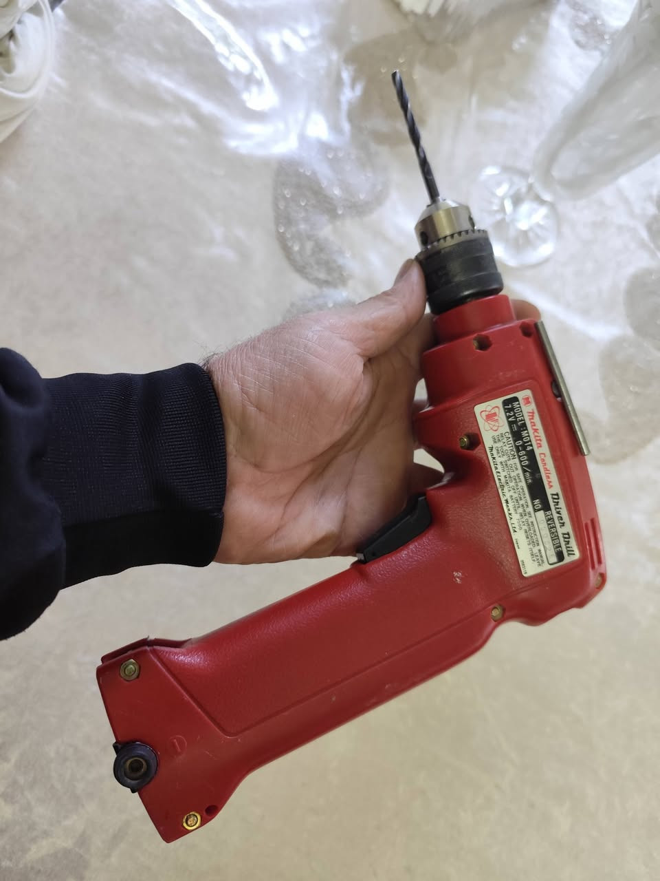 استيراد اوربي 🔔 ابيع الاعلى سعر  وادنى سعر ٥٠ الف
مثقاب لاسلكي من شركة ماكيتا (Makita)، قديم (Vintage) ويعتبر من القطع القابلة للاقتناء (Collectible) يعمل ببطارية ذات جهد 7.2 فولت.
السرعة: تصل سرعته إلى 600 دورة في الدقيقة.


**إذا كنت صاحب هذا الإعلان وتريد حذفه لأي سبب، رجاءا أرسل رسالة إلى الدعم الفني**