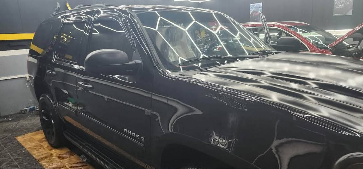 السلام عليكم للبيع سيارة تاهو 2008 LTZجاهزه من كل شيء اربيل باسمنه سنويتها تنتهي 2028سيارة حلوه فول موصفات خليجي تبريد ثلاث قطع كشنات كهربائية الامامي والخلفي سبعه راكب سلايت جنطه كهربائيةحساسات كامره تدفئة بالكشنات تشغيل وتطفيه عن بعد كامل موصفات اهواي بيها موصفات بعد ويل كب 20استيل العنوان بغداد البلديات الضباط شارع عشرين
***********
