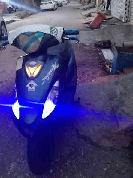 سلام عليكم دراجه كامكو في تو دراجه جاهزه كهربيات كلهه شغاله مكينه خرسه بس مفتوحه مكينه تواير جدد دراجه صافيه سعرهه ٤٧٥ بيه مجال رقم***********
