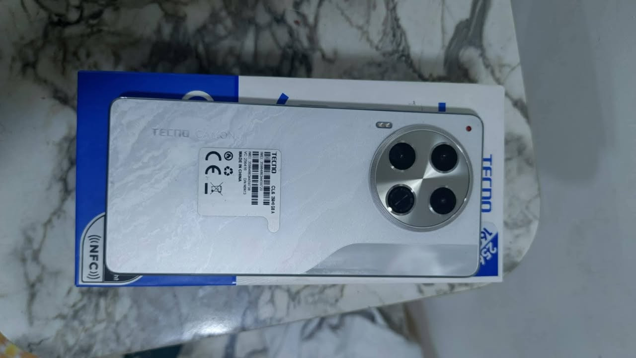 موباي تكنو كامون30  
ذاكرته 256 
موبايل جديد 
شخطه وحده مابي 
مراوس باكس ماكس نضيف 
واتساب ***********
