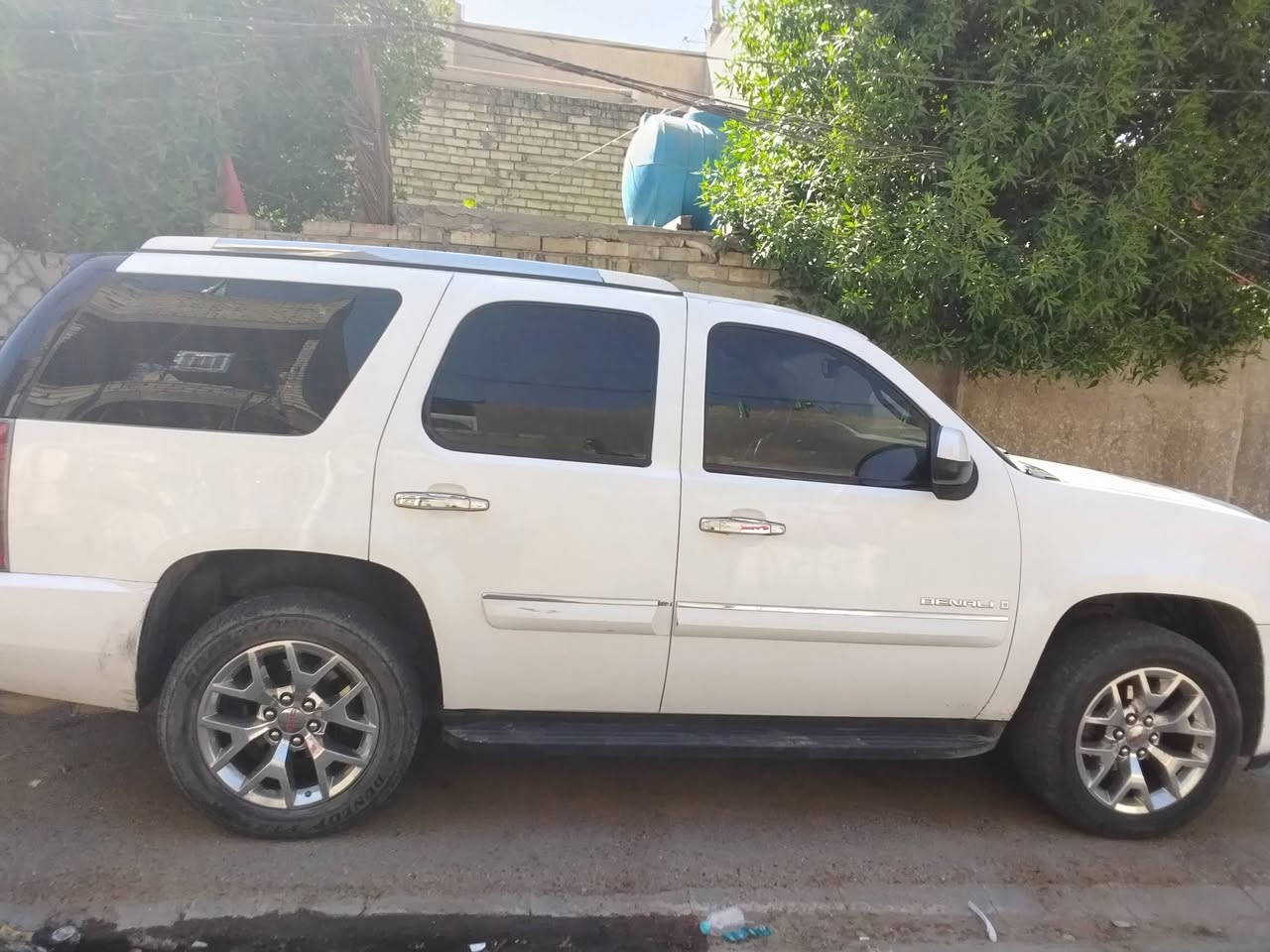 جمسي ادوات مكفولة كص كير مكينة تبريد السيارة  فول مواصفات.   فتحة سلايت                                                                                      ويل حديث                                                                                           داخل عسلي جلد                                                                             صندوك كهربائي! + سستم سماعت بلوتوث سيارة نضيفة   + ترايهة بصرة المكان بغداد رقم الهاتف :***********: فقط واتساب     السعر 55
