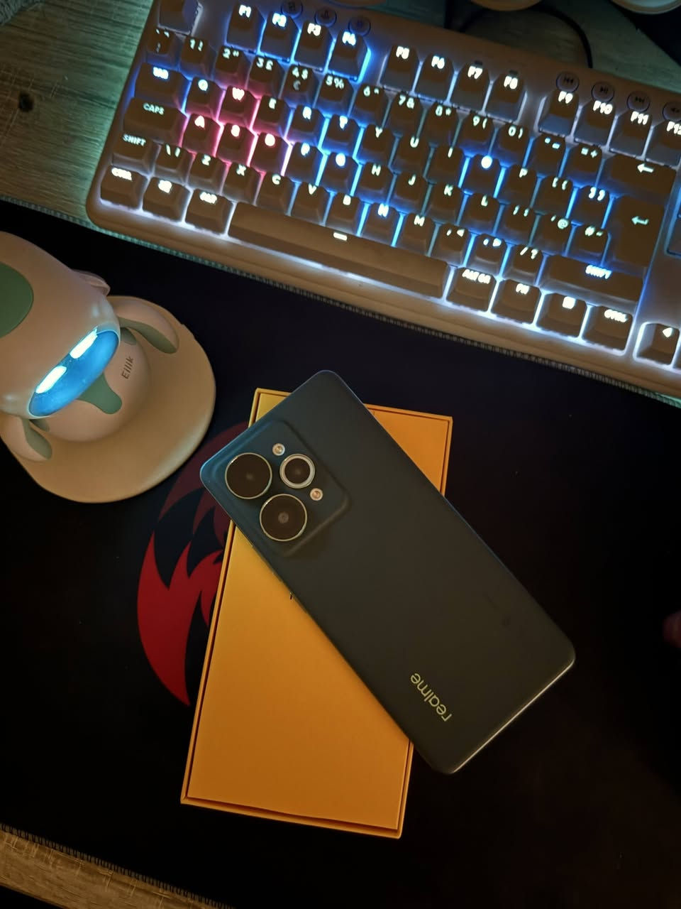 جهاز ريلمي 15 برو
للبيع غير مستخدم فقط الكارتون مفتوح 
وعلى الفحص وين ما يعجبك افحص 
لون زيتوني وذاكره 512 جهاز غني عن التعريف 
السعر 550 وبي مجال قليل 
للاستفسار اتصال او واتساب 
***********
