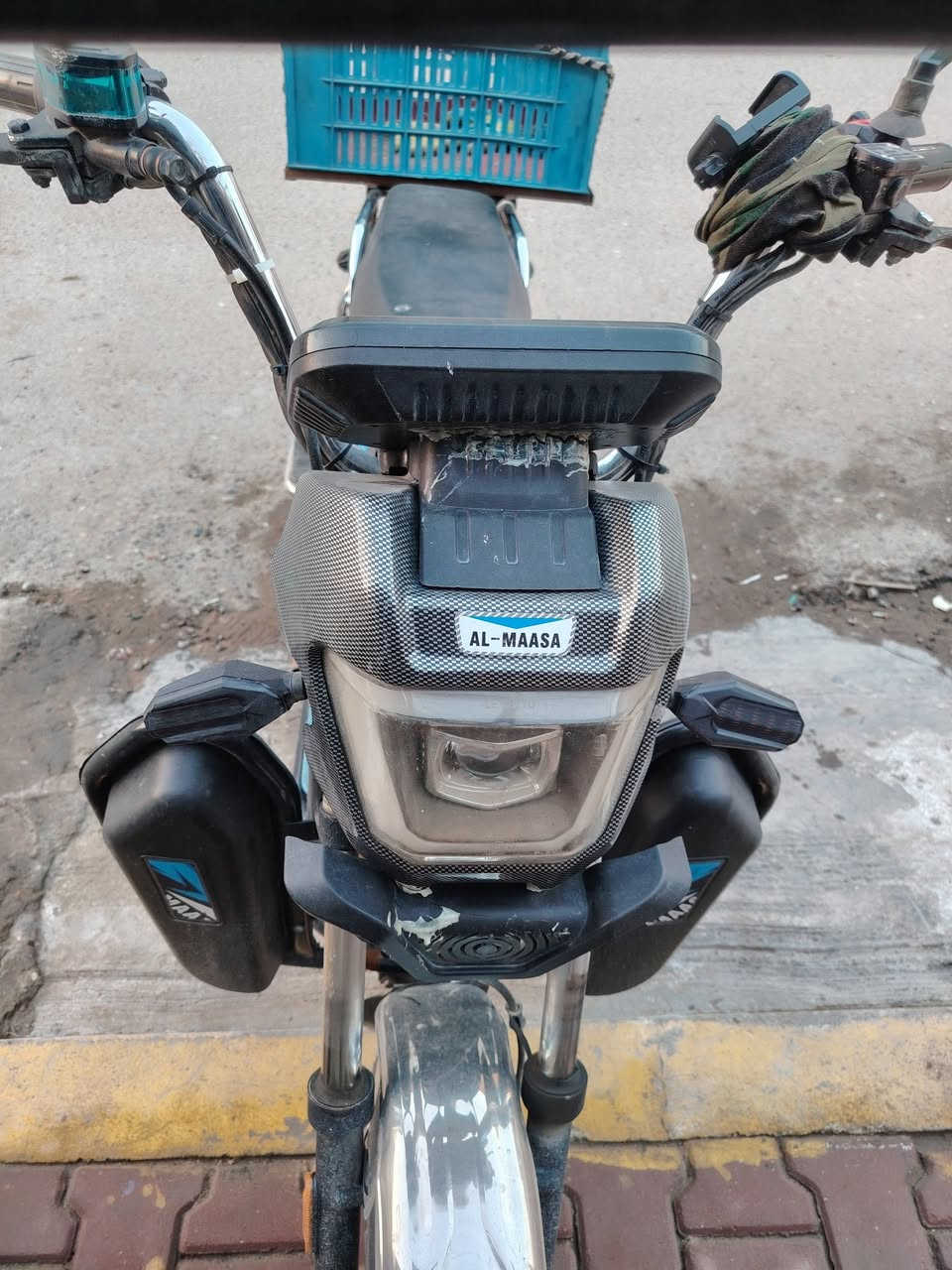 سلام عليكم دراجه لبيع سعر 500 وبيه مجال حك جيه العنوان بغداد المنصور ***********
