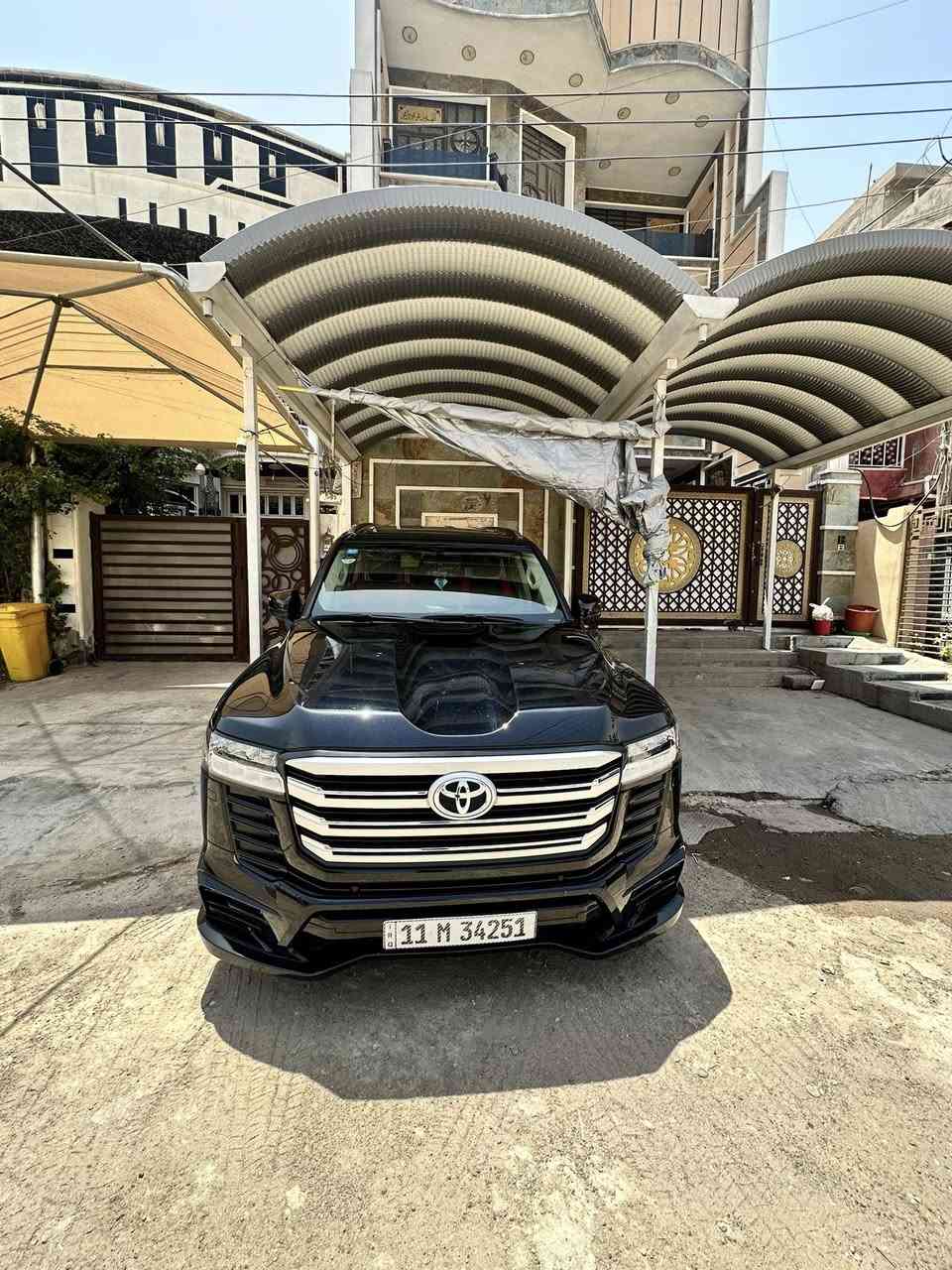 للبيع 🚘
لاندكروزر 2024 بريميه
اللون: أسود 🖤
الممشى: 22 ألف كم فقط

✨ المواصفات:

* فتحة سقف
* 3 شاشات
* بصمة وتشغيل ريموت
* كاميرات وسنسرات
* داخلية نظيفة جداً
* سيارة بحالة ممتازة

السيارة مرتبة وما تحتاج أي صرف
للاستفسار مراسلة خاص �***********
