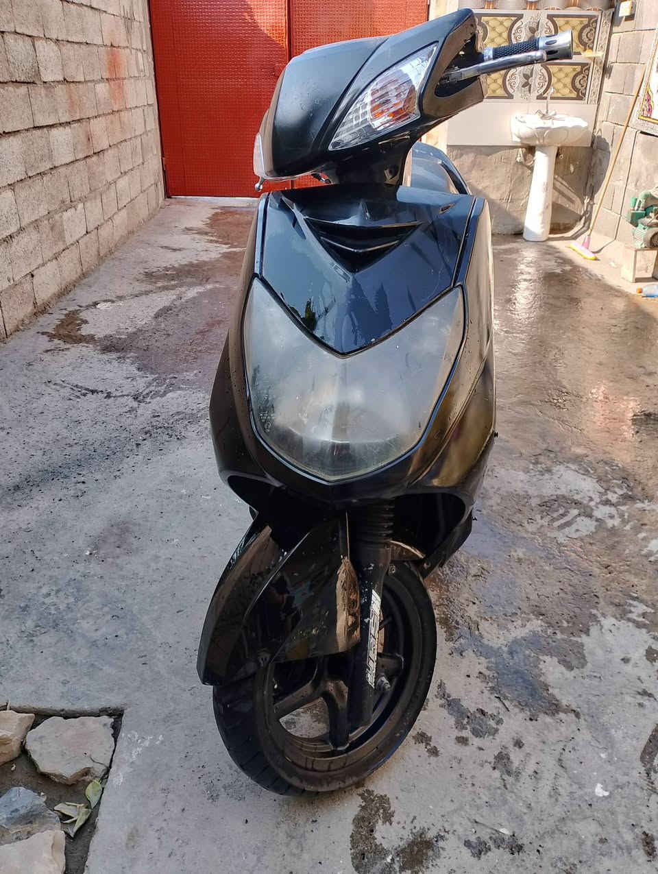 السلام عليكم سكنس فحل نضيفة كاملة  شغالة سلف وهندر 550 بي مجال قليل بلديات الصحفيين  شراي ٱتصل ***********
