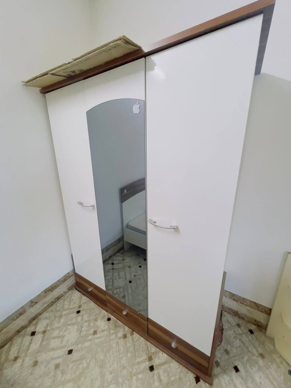 بۆفرۆشتن لەکەلارە بێ عەیبووپاکە موشتەری چات بکات


**إذا كنت صاحب هذا الإعلان وتريد حذفه لأي سبب، رجاءا أرسل رسالة إلى الدعم الفني**