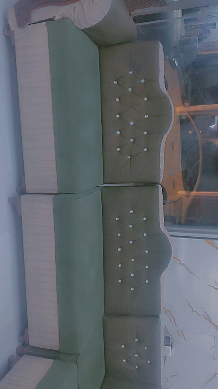 ديوان للبيع نضيف اي ضرر مابيه سعر ٢٠٠


**إذا كنت صاحب هذا الإعلان وتريد حذفه لأي سبب، رجاءا أرسل رسالة إلى الدعم الفني**