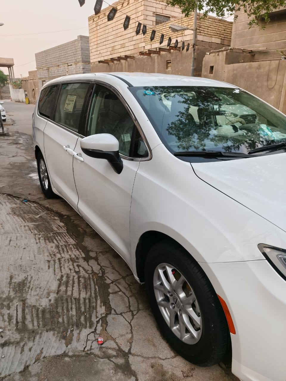 للبيع باسفيكا موديل 23 لون ابيض السياره مكفوله من الضربه والصبغ والتبديل سياره فول مواصفات نقص تنته فقط سته سلندر 3600 تخم تاير جديد باتريات جدد سبير جديد وبعد بيها مواصفات هواي السعر250 رقم بصره باسمي تحويل ثاني يوم *********** للتواصل ع رقم واتساب متوفر
