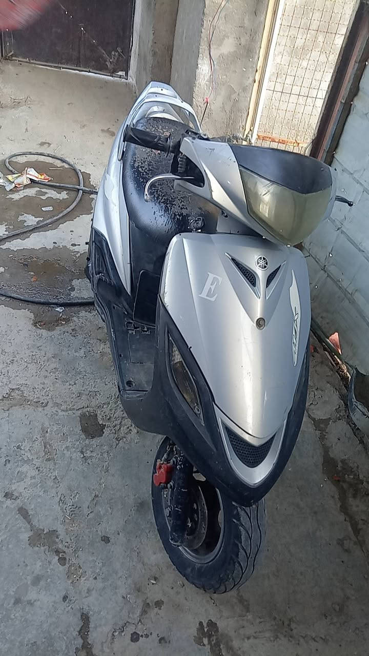 سلام عليكم دراجه ماكس ثلعب للبيع دراجه نضيفه ويرادله شويه ترتيب نقصه سلف وكلجات شويه تعبان رايده200وبيه مجال الاستفسار ***********بس واتساب
