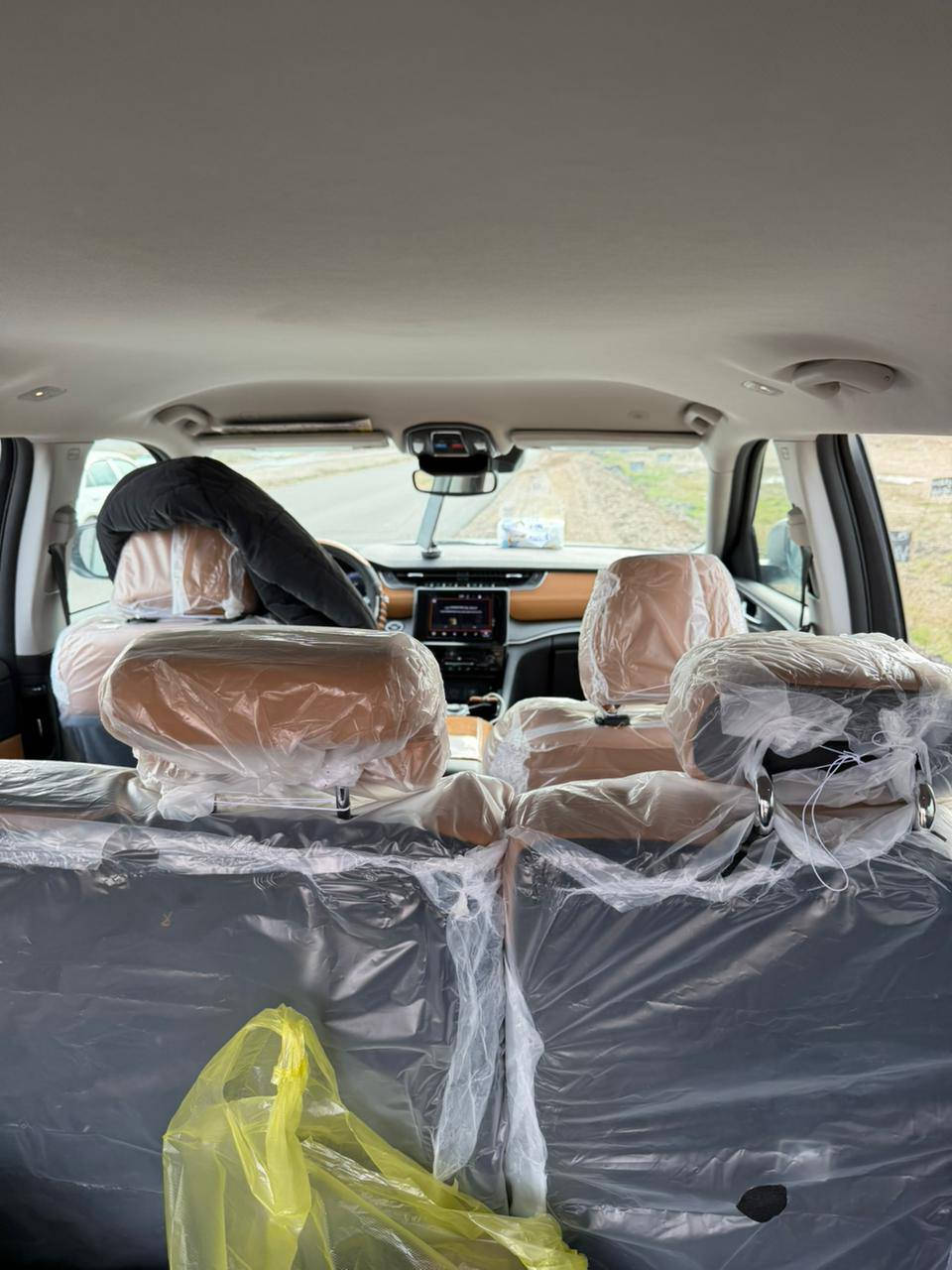 السلام عليكم جيب لاريدو موديل24سيارة باكيت فول جديد *********** ناصريه
