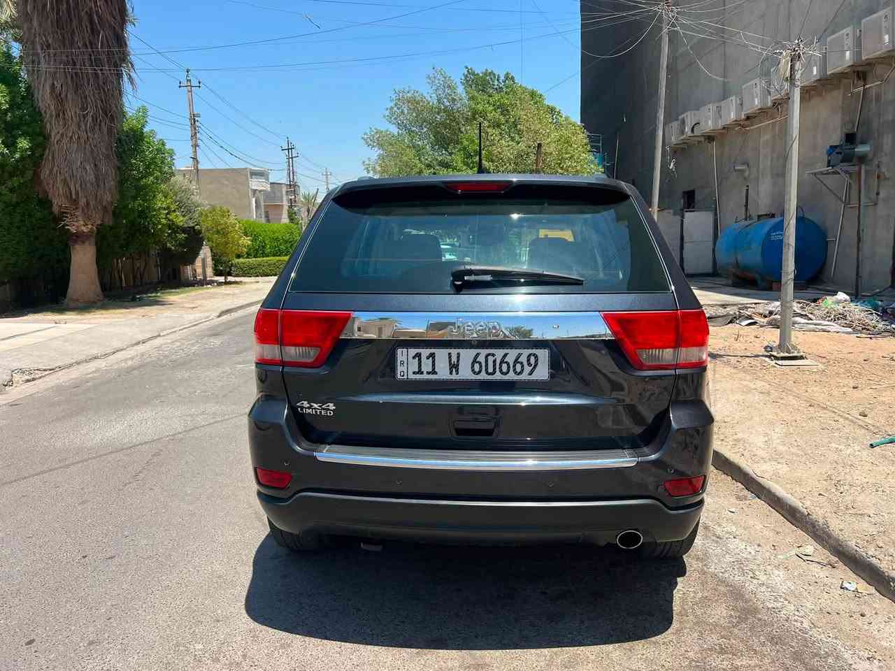 السلام عليكم
للبيع جيب لاريدو
موديل 2013 وارد خليجي 
محرك 3600 ماشيه 125Km
فووول مواصفات للاخير 1/1 
السياره كله ع وضع الشركه 
مكفوله عدا الچاملغ الامامي  بي صبغ اثر شخط  وباقي السياره جاهزه من كل النواحي 
السعر 168 وبي مجال للاستفسار ع 
***********
مكان السياره بغداد السيديه
