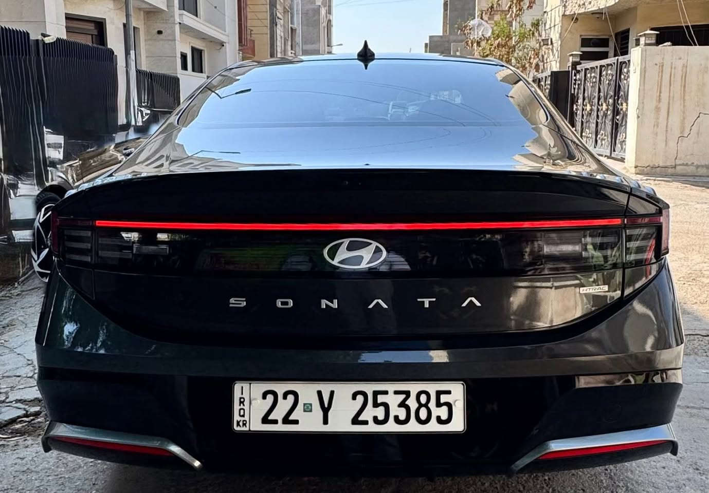 السلام عليكم 
من رخصة الادمن
سوناتا 2024شكل الجديد
لون رصاصي 
ملاحظه السيارة صبغ كارت شبر بل بنيد فقط 
بدون تبديل بدون ايرباك
صور الحادث بل منشور 
مواصفات  
شاشه متصله 
كامره دواره
تبريد لمس 
اوتو هولد  هندبريك بصمه 
ثلاثه انظمه قياده 
كشن كهرباء 
لد امامي وخلفي 
كشن تدفئه
بصمه ابواب وبصمه تشغيل 
تشغيل عن بعد 
مكينه 2500بانزين
كير تعليك 8نمر
تحديد مسار 
رادارات امامي وجانبي
بعد بيها مواصفات
ولسياره جديده بمعنى الكلمه مال جني
السياره دخول جديد
مكان السياره بغداد زيونه
السعر 189$$$$

 للاستفسار ***********
