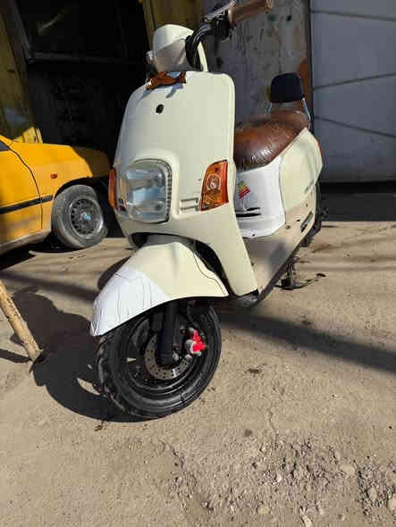 سلام عليكم بوليس كفالة عامة كفراتها الاصلية موجودة مخلي هاي جمالية دراجة صارلها شهر من نازلة من رمبة رايدها ب٨٥٠ عنواني بوب الشام وهذه ارقامي ليريد ***********

او ‭٠٧٧١ ٣٥٤ ٩٠١٣‬
