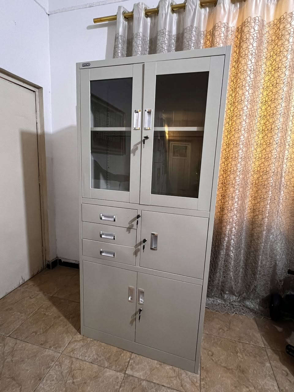 لوكر نطيف جداً استعمال اسبوعين بس ماخذي ب150 اريده ب100 و بي مجال بسيط


**إذا كنت صاحب هذا الإعلان وتريد حذفه لأي سبب، رجاءا أرسل رسالة إلى الدعم الفني**