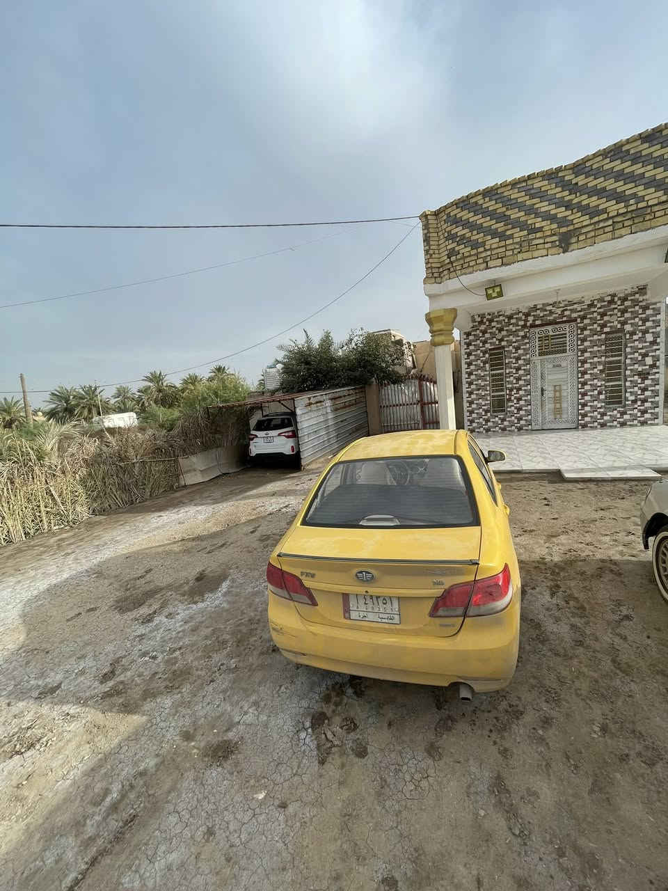 السلام عليكم
سياره  نوع فاو صيني موديل 2016
مكفوله كفاله عامه من صبغ والحادث وتبديل 

مابيها صبغ ولا ذره + كهربائيات شغاله 

سياره هزه جديده +مصفره هيه وغرمات 

المحرك وكير بكتاشو بعدهن چيس مثل ما ب صوره 

سياره تبريد ثلج 

تاخذها ماتتعب بيها ابد 

سنويه لسنه 2027 

مكاني ب سوق شيوخ وصاحبها الشرعيه ب دوانيه يريد مداور ثاني يوم 
سعر 40 وبيها مجال بسيط 

تواصل رقم موبايل *********** 

او ع ماسنجر
