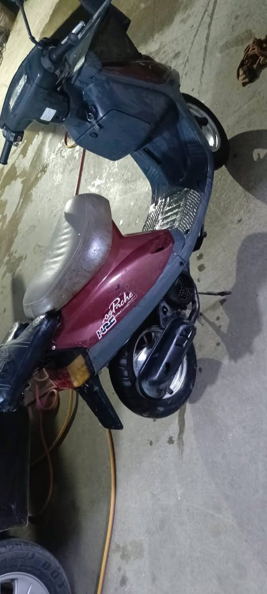 السلام عليكم ماطور للبيع. محرك ما مفتوح شاصي كل شي ما بي كهربائيات وشغال بطاريه ما ابي سعر 250 بمجال شيء قليل ***********
