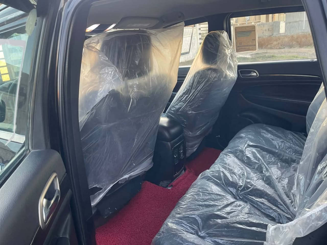 تحويل مباشر.    أمريكي.   

فول عدا.  البانوراما.       بصمه.  

 

كير.   محرك صدر. جديد

صبغ 3 قطع 

مكاني.  الكرمه.  

السعر.   130$. وبي مجال 

رقم هاتف.   ‏***********
