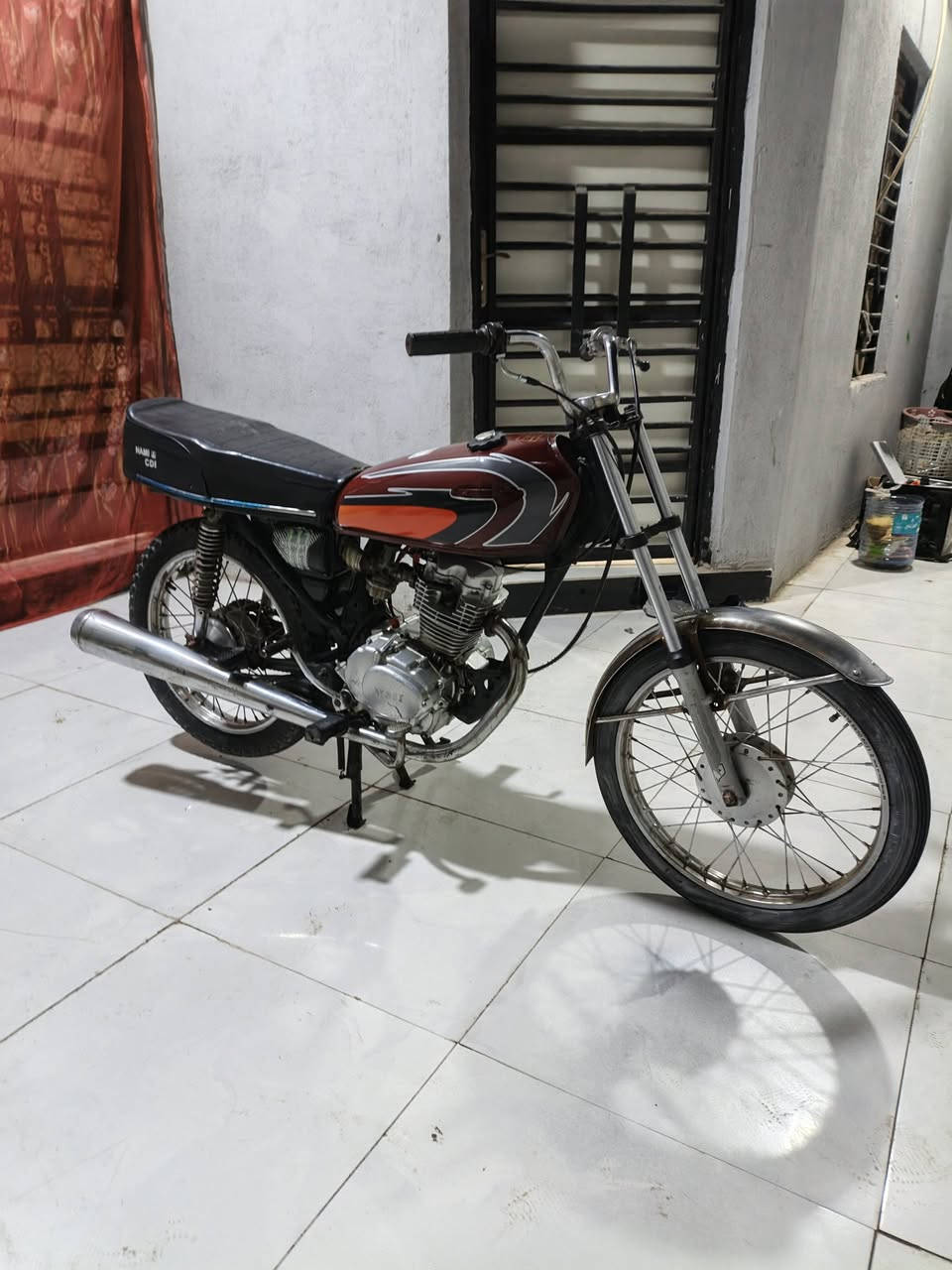 سلام عليكم اخوان دراجه للبيع مكينه مفتوحه حلوه مكينه شلعه ومشي خير من الله تجي وتشوف دراجه قفلهه 325 غير هذا سعر لا تعب روحك  مابيع مكاني جزيره *********** وانه خادم للشراي
