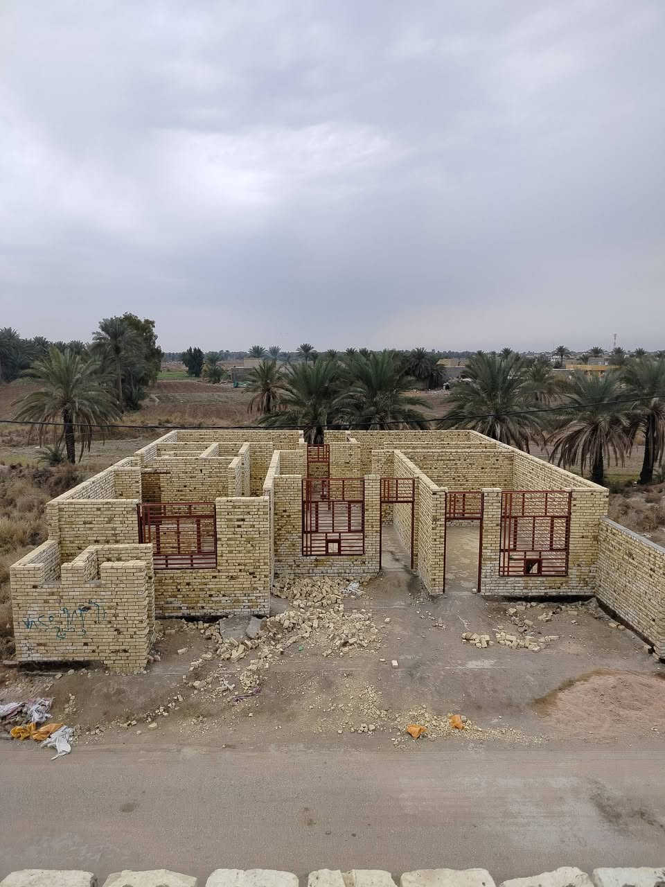 السلام عليكم هيكل للبيع مساحه 270 واجه 15 نزال 18 مجمع الرحمه السكني قرب مجمع حجي   السعر 60 وبي مجال بسيط. استفسار***********
