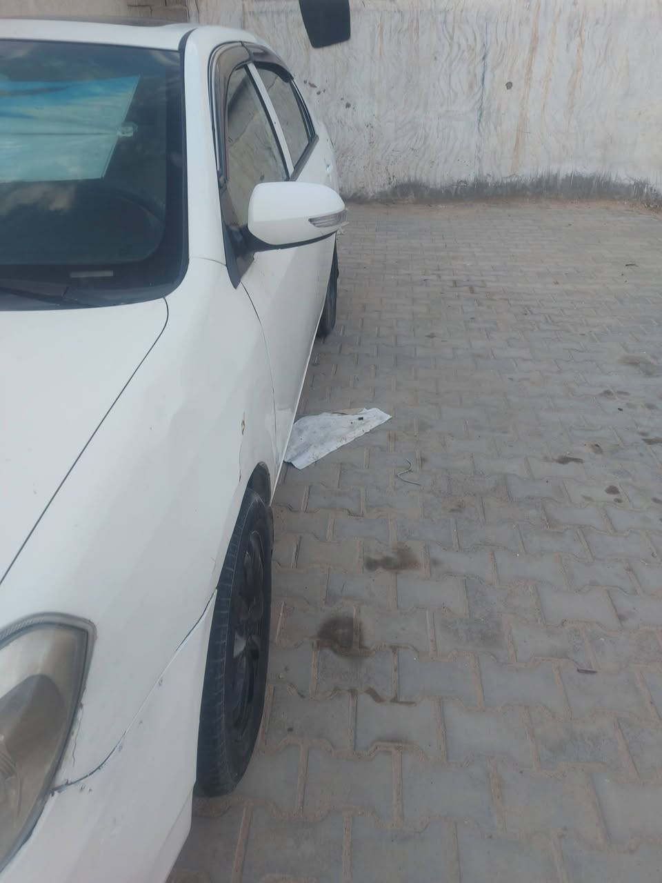 سيارة بي واي دي رقم بغداد انكليزي باسمي سعرها 45 بيها منضومة غاز ***********
