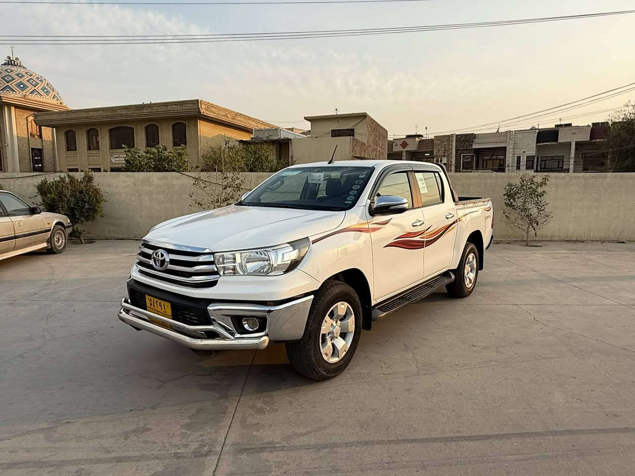 توێتا هایلۆکس2020 پـارجه  ڕەش      
 شه ريكه جیهان
 پارچە ڕەش لەسەر ساخی هیچ نییە  بۆدی نەگۆڕاوە بیلادیه     
گير مه كينه به شه رت   نه كراوه ته وه سه نه وي هه تاوه كوو2025نويه  4 تايه بؤ به ستراوه
شوێن هەولێر 
  ***********
