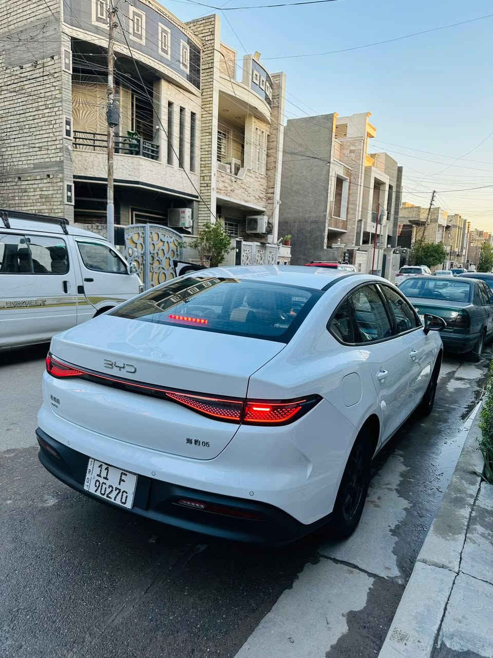 السلام عليكم للبيع BYD 2025 سيل5 كفاله عامه عده شويه دعجه بل جاملغ الامام فقط ما مبينه حيل مكاني بغداد الكرخ ماشيه 13 الف كامل السعر 20,300 وبيها مجال حك الجيه مكلف بل نشر للاستفسار ***********
