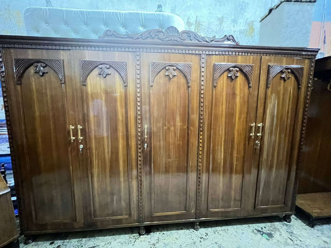 غرفه ٥ باب طابق واحد صاج داخل وخارج مستعمل نظيف شغل درجه اولى موديل نقش صاج بورمي بغداد الأمين الثانية ***********
